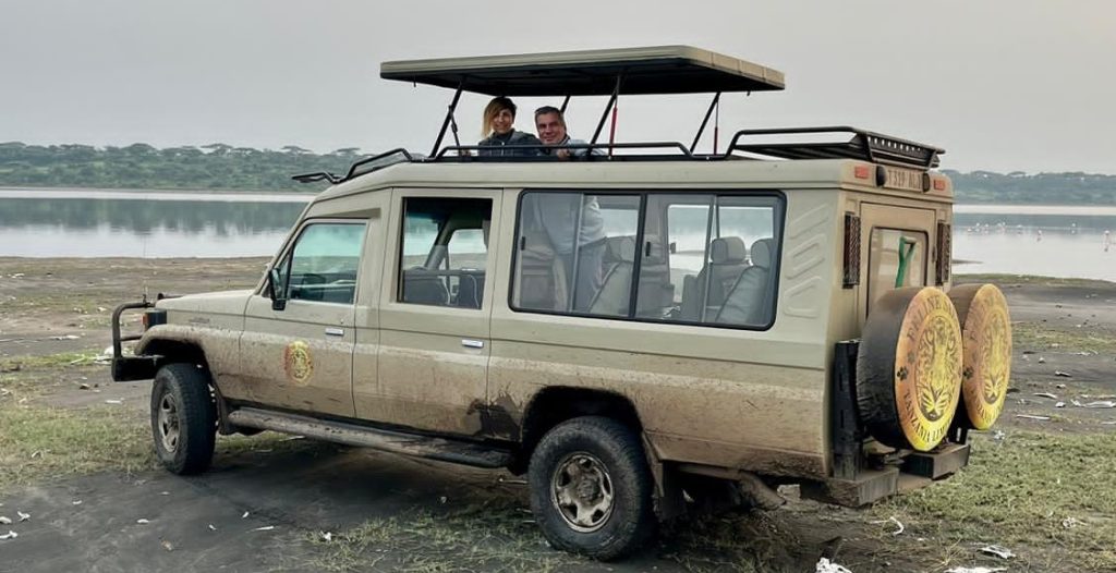 Private 4x4 safari vehicle for private safari Tanzania